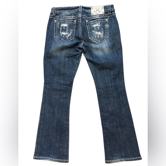 Miss Me Signature Slim Boot Jeans Size 30 Distressed Embroidered Studded - Picture 3 of 10